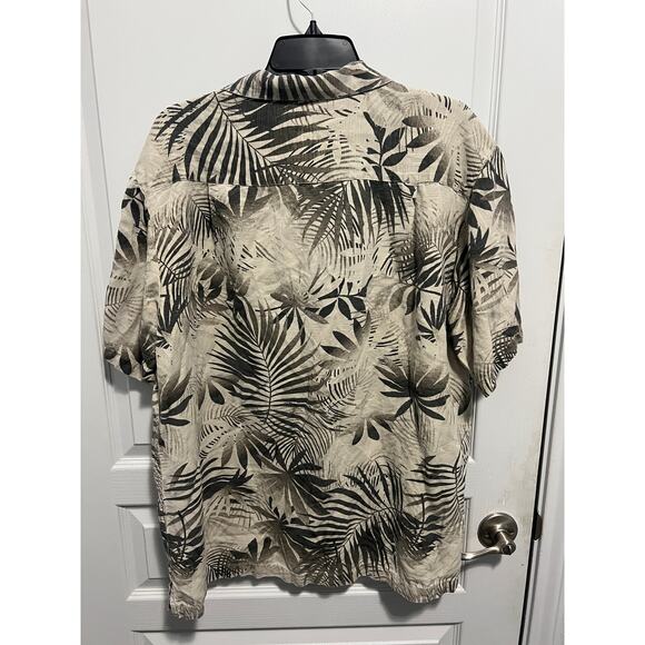 IZOD men's Hawaiian shirt size XL 70% silk - Picture 2 of 3